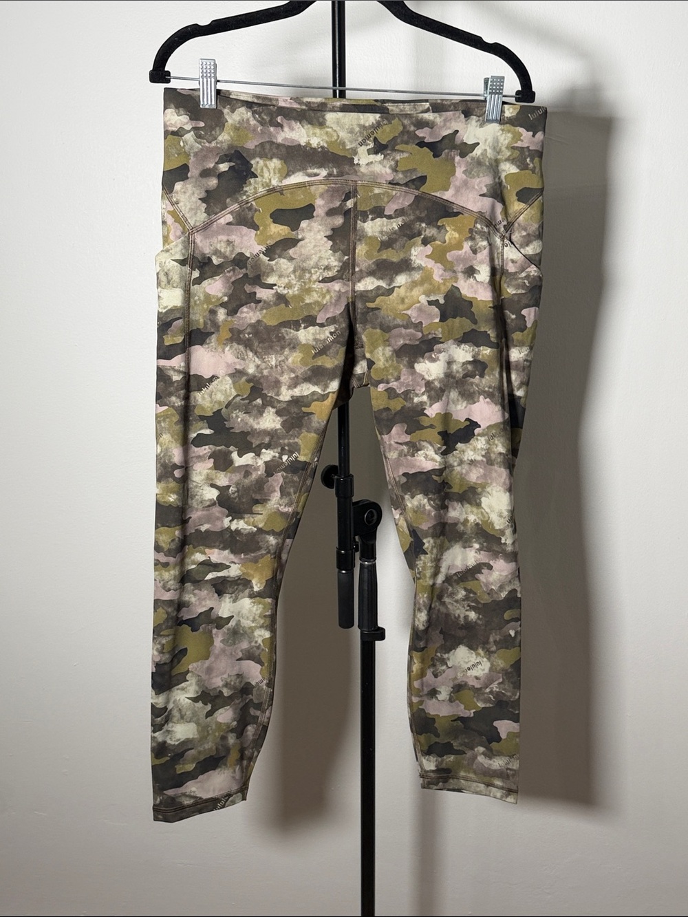 NWOT New Lululemon Power Thru High-Rise Tight 25" Heritage Camo Wash - Picture 4 of 6
